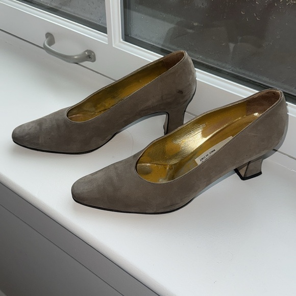 Taupe Suede Pancaldi “Made in Italy” Heels - Size 37.5B - Picture 4 of 7
